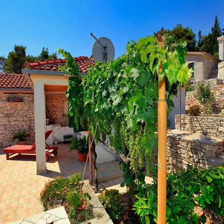 Feriehus Stone House Horizont *