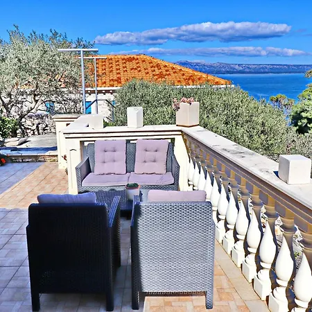 Stone House Horizont بيت للعطل فيلا لوكا